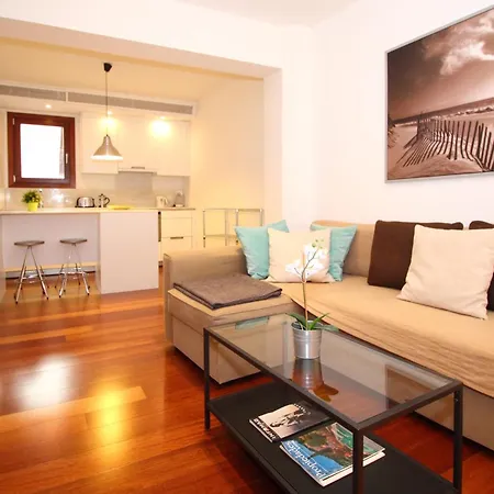 Missio Triplex House In Old Town Of *